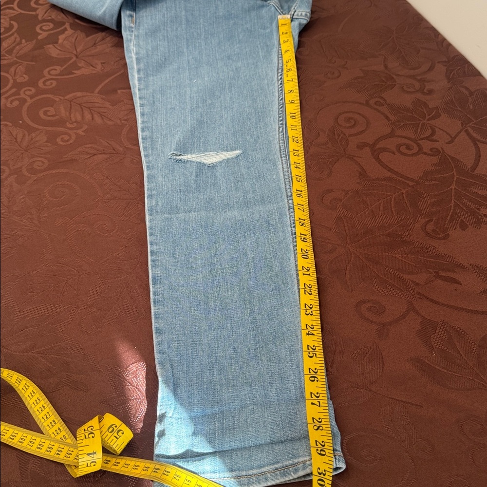 Rag & Bone Low Rise, Slim, Boyfriend Jeans. Size 28 - Picture 15 of 16